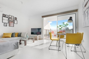Glabur Stays - The Fabulous 2 BDR - Nicosia City, Free Parking & Wifi, Welcomes You!!!